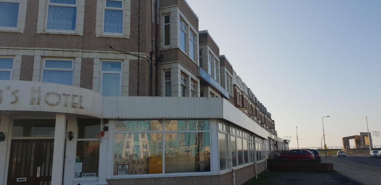 Hotel Avano - Pleasure Beach - Blackpool — Photos 1